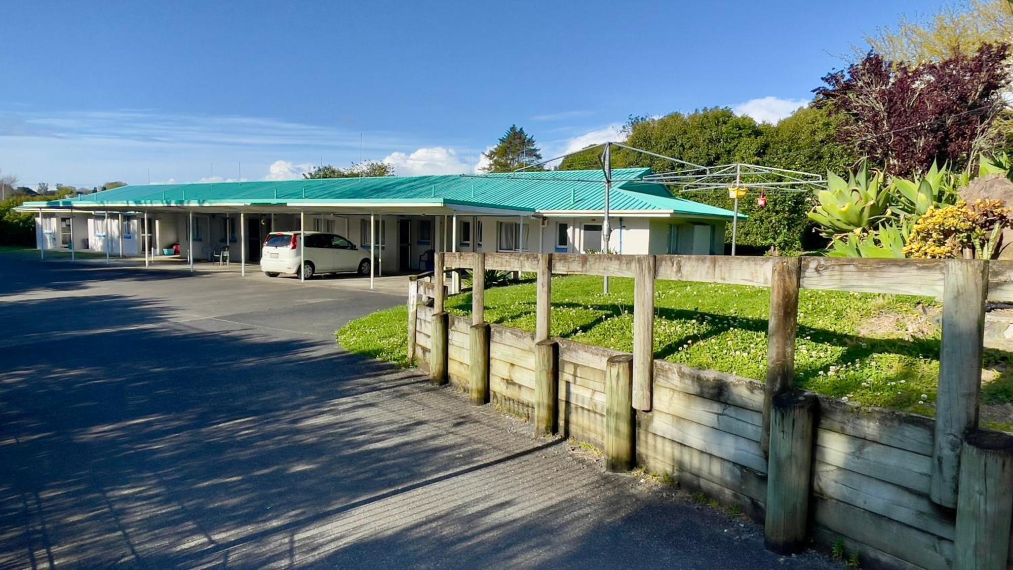 Waiuku Motel ภายนอก รูปภาพ