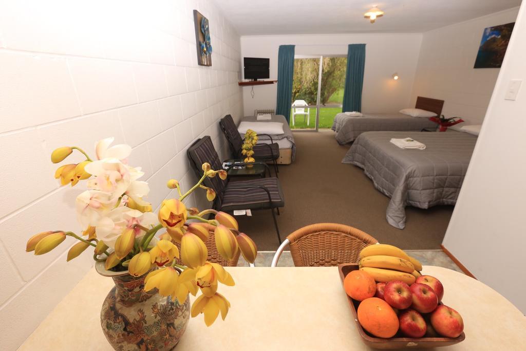 Waiuku Motel ภายนอก รูปภาพ
