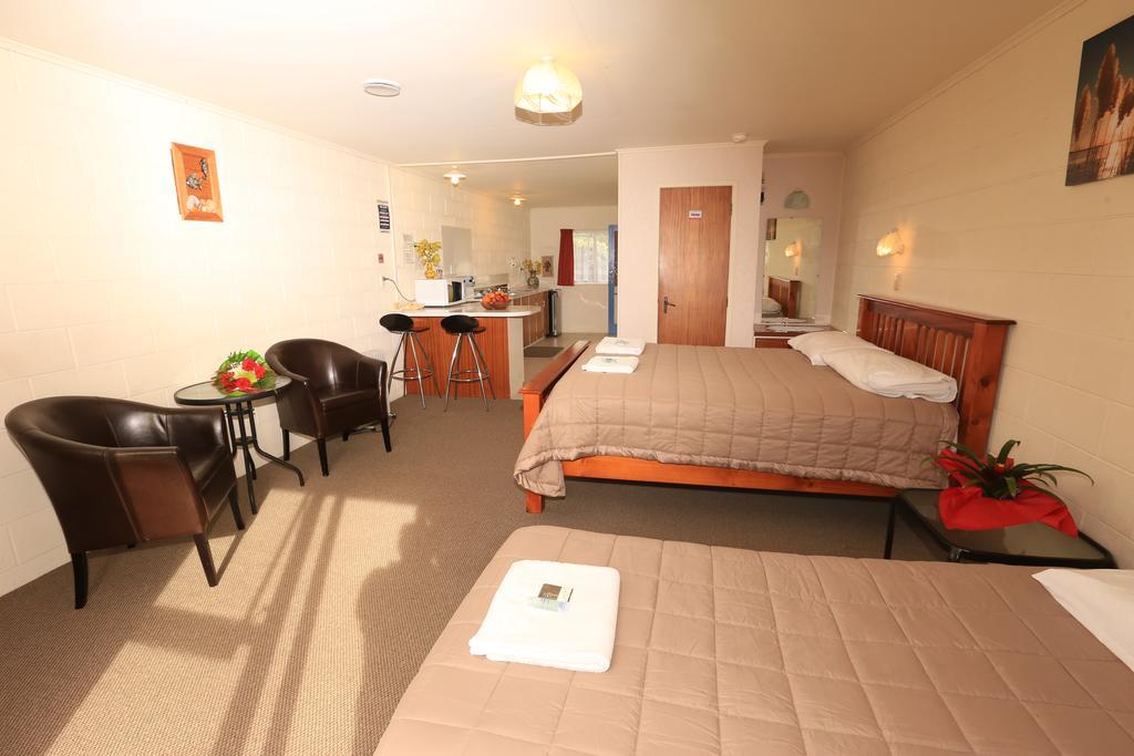 Waiuku Motel ภายนอก รูปภาพ