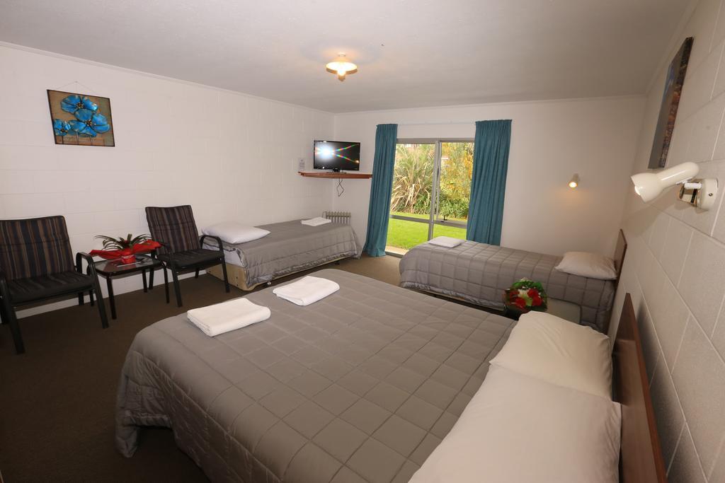 Waiuku Motel ภายนอก รูปภาพ