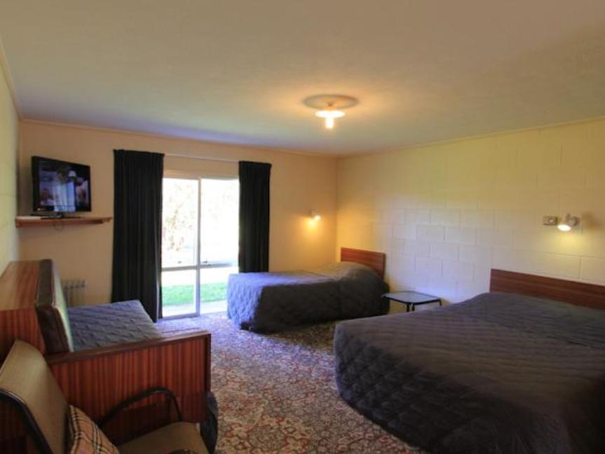 Waiuku Motel ภายนอก รูปภาพ